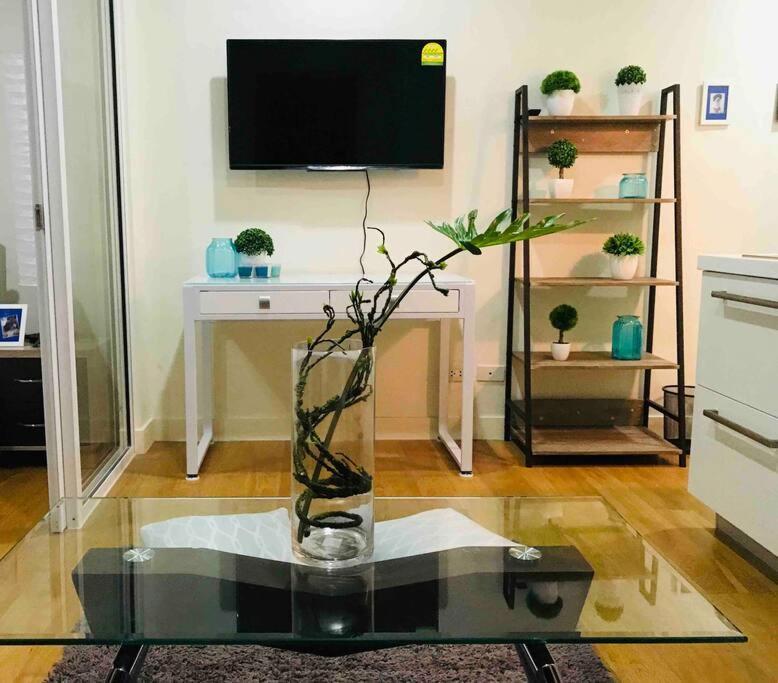Acqua Private Residence Livingstone Tower Condo Unit With Free Wifi Manilla Buitenkant foto