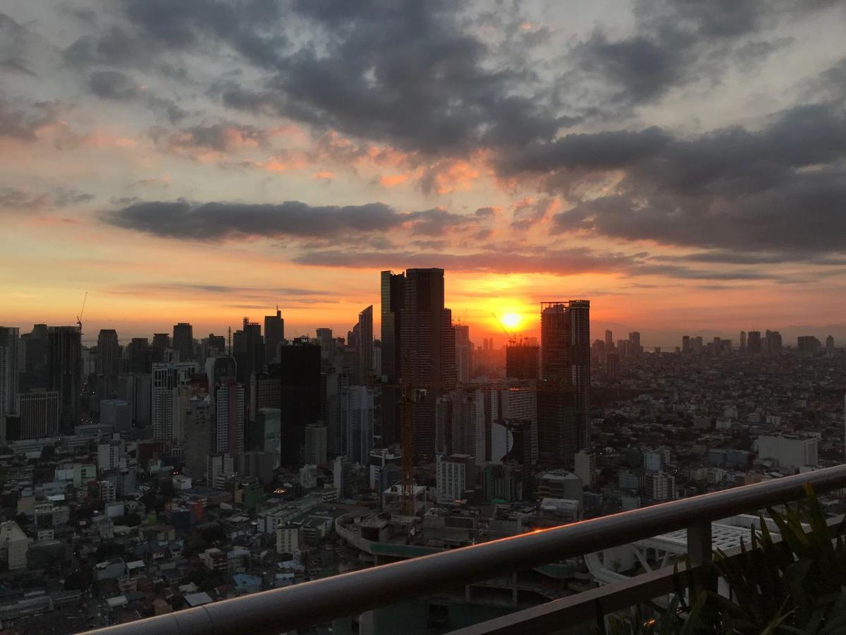 Acqua Private Residence Livingstone Tower Condo Unit With Free Wifi Manilla Buitenkant foto