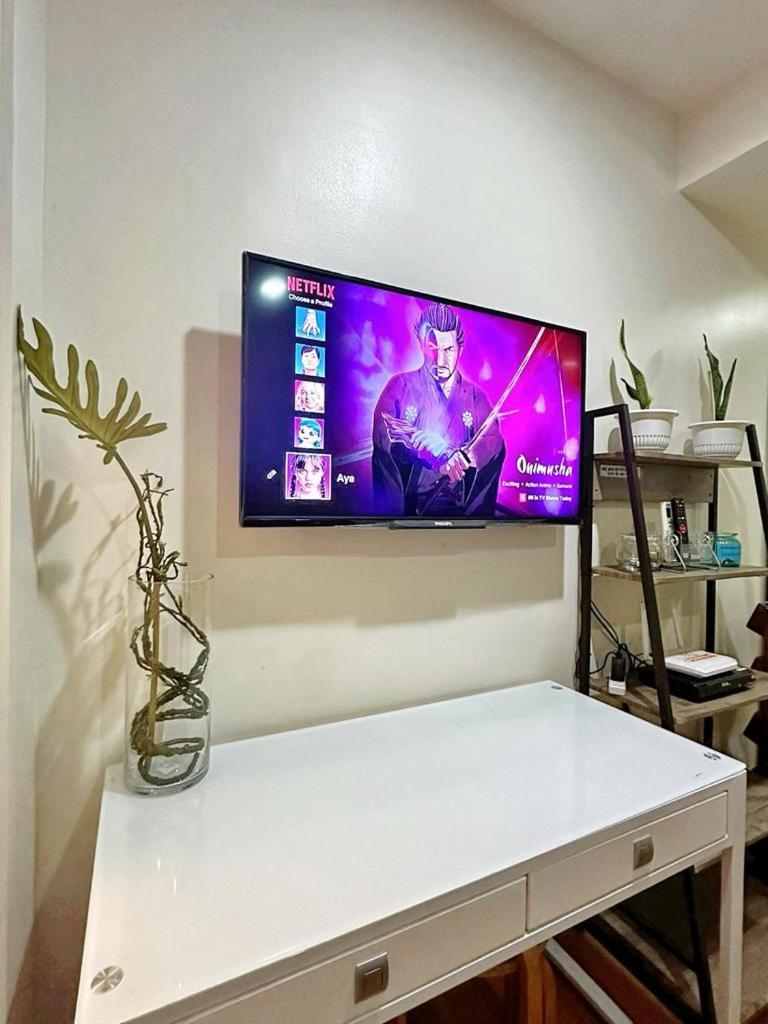 Acqua Private Residence Livingstone Tower Condo Unit With Free Wifi Manilla Buitenkant foto