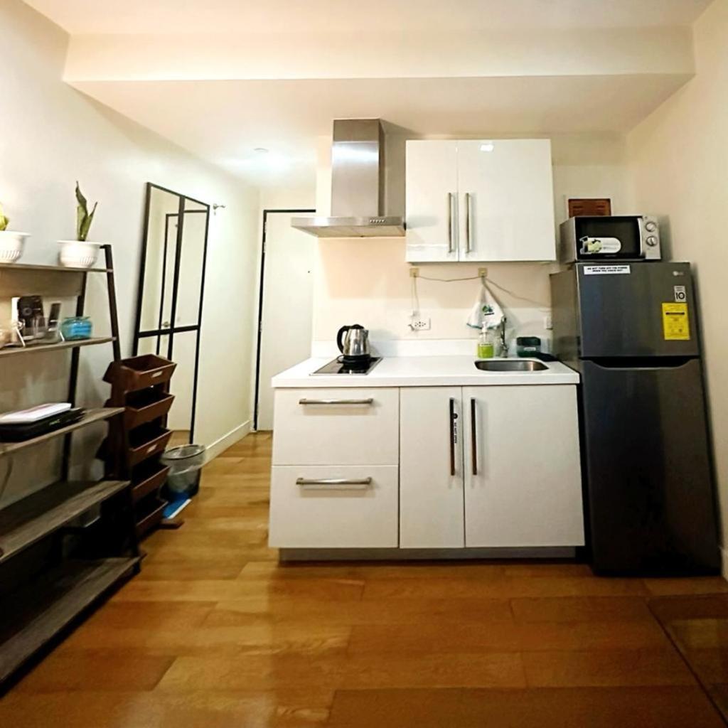 Acqua Private Residence Livingstone Tower Condo Unit With Free Wifi Manilla Buitenkant foto
